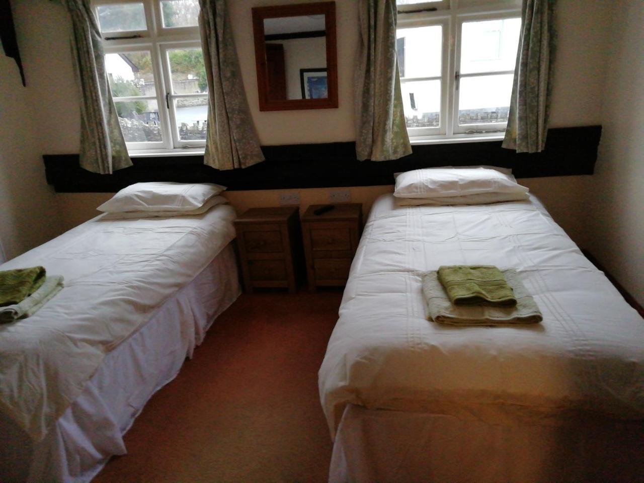 Hotel The Royal Oak à Kington  Extérieur photo
